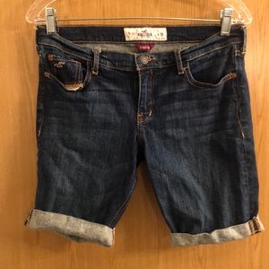 Women’s Hollister stretch Bermuda shorts
